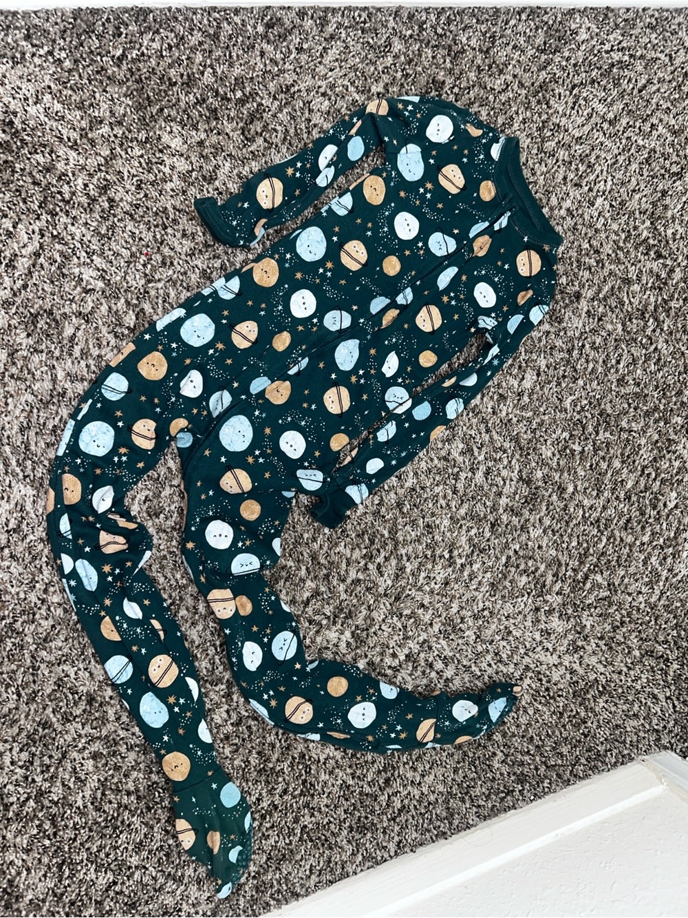 Lot of 3 Old Navy Boy’s Space Rocket Footed pajamas Size 6T